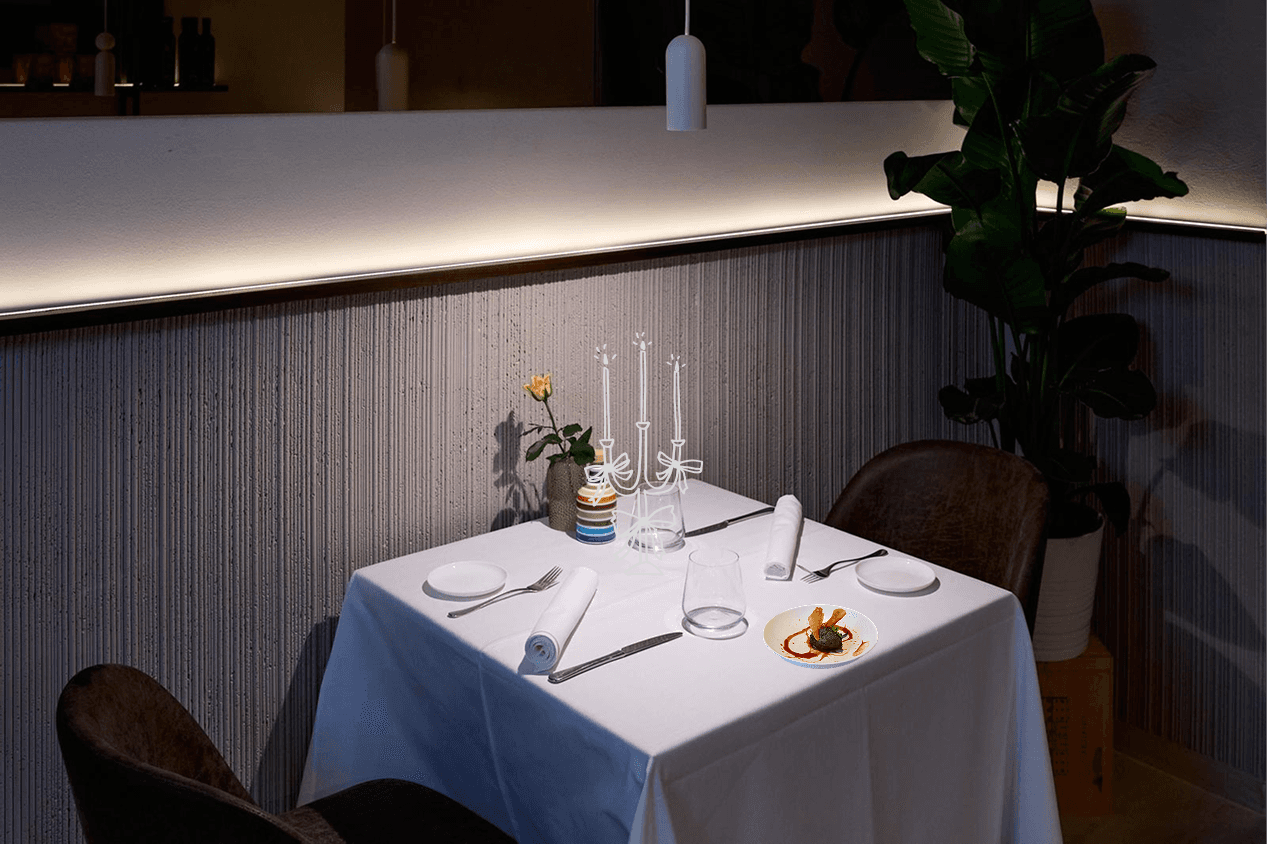 Dining atmosphere at La Nò